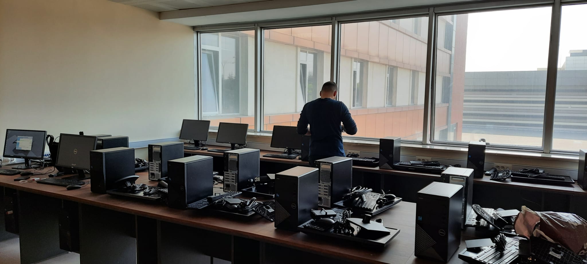 Organize Sanayi MYO Bilgisayar Laboratuvarı Çalışmaları