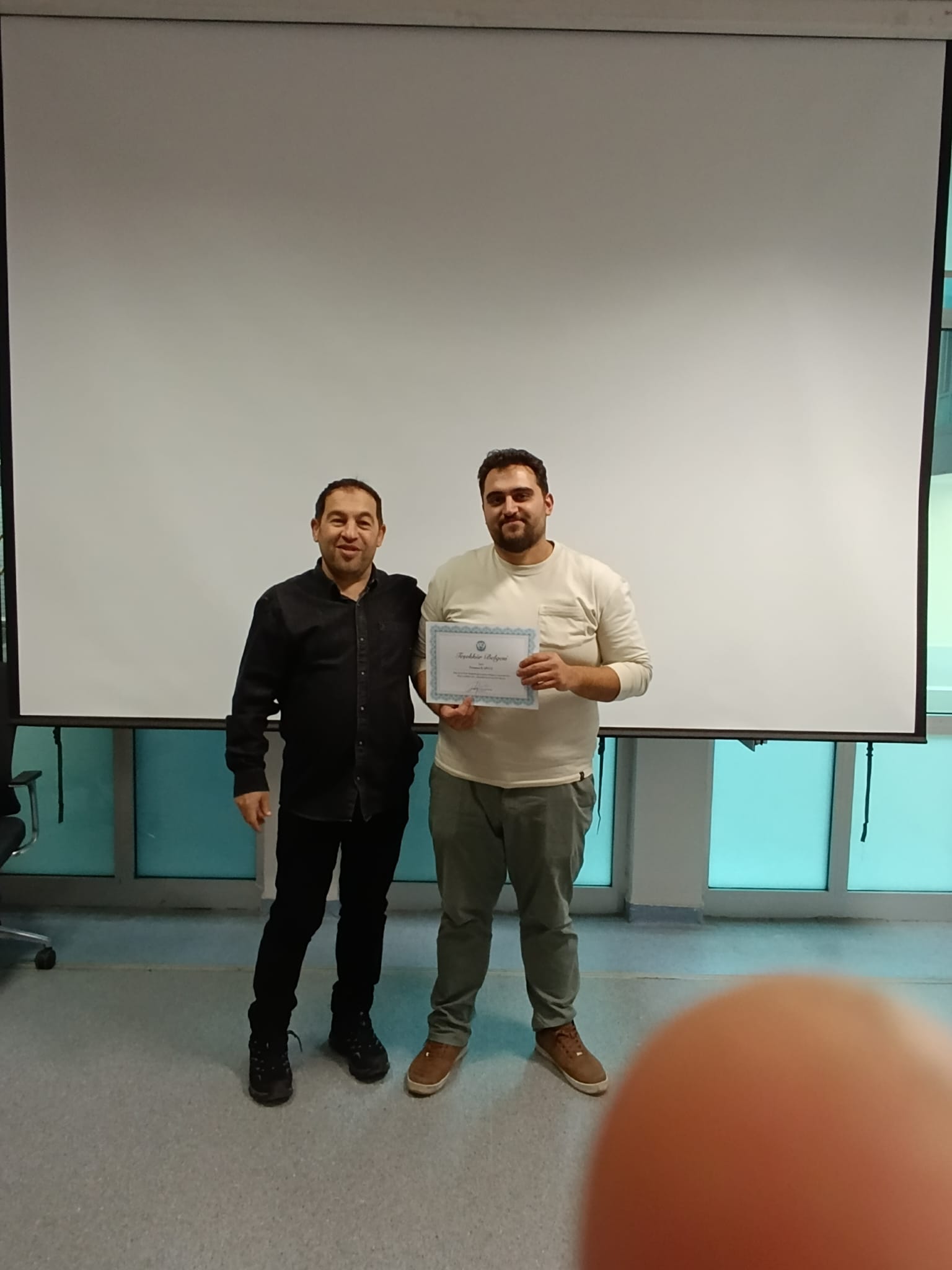 Birim Personelimize Teşekkür Belgesi Takdimi