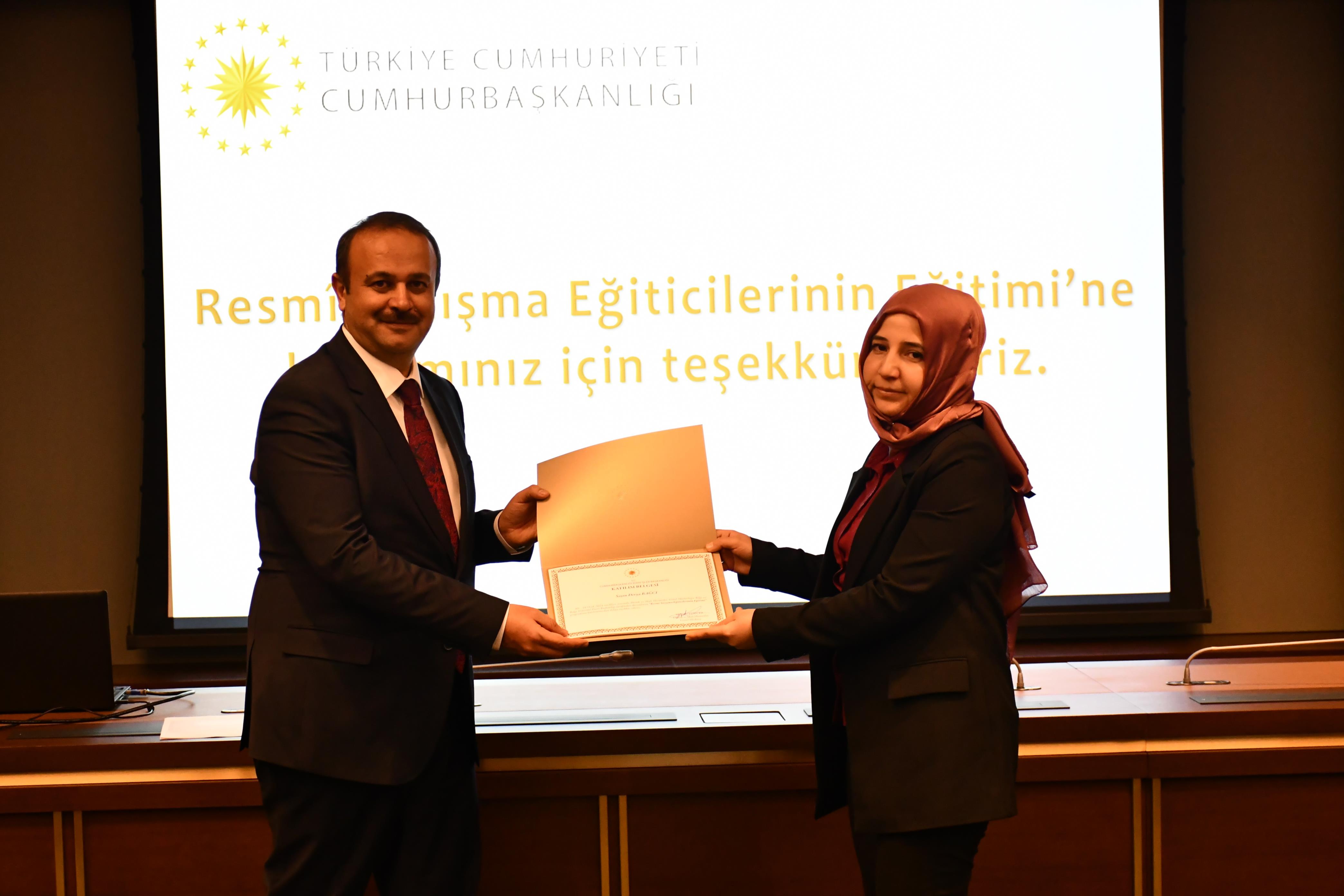 Cumhurbaşkanlığı Resmi Yazışma Eğiticilerin Eğitimi Programı